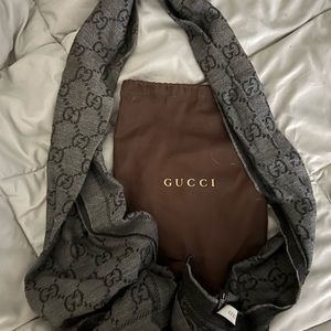 GUCCI SCARF SHAWL